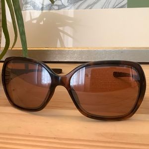Oakley Overtime tortoise polarized sunglasses